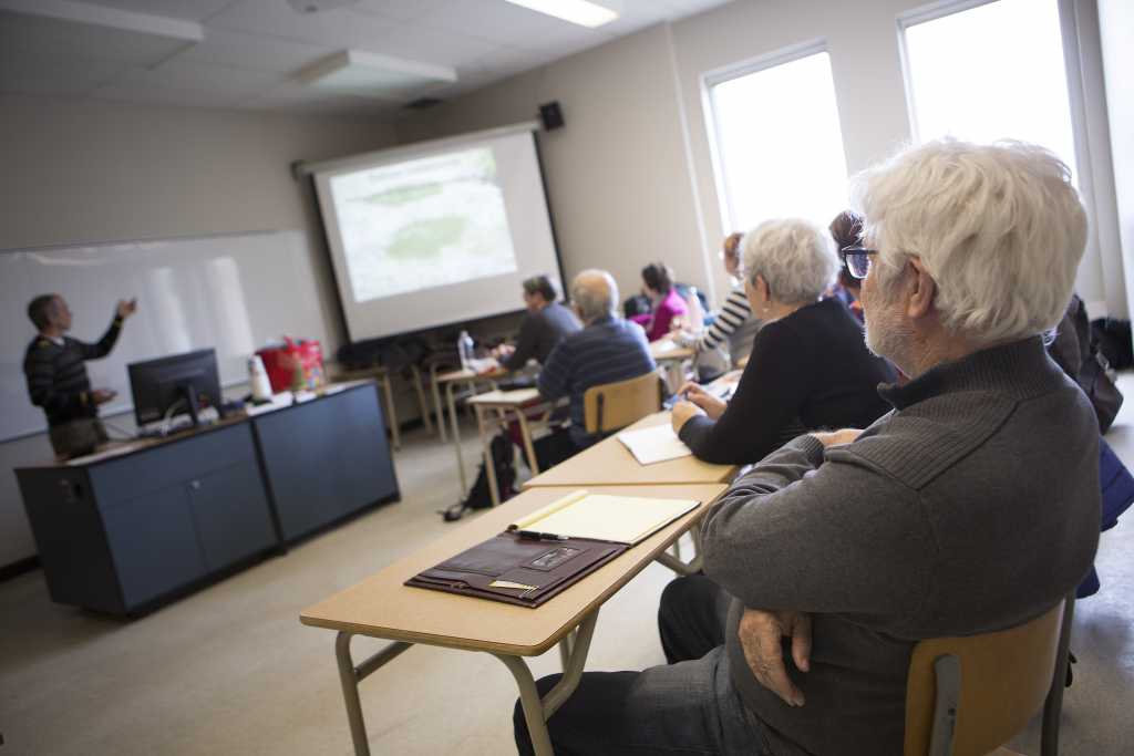 Participation sociale aîné cours université